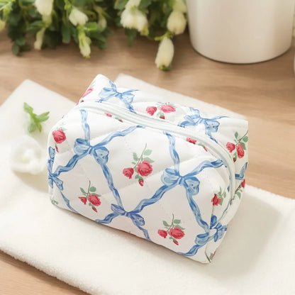 Cute Cosmetic Bag Travel Portable Skin Care Product Clutch Bag For Women Ins Sweet Care Bag Girl Heart Makeup Bag Personality