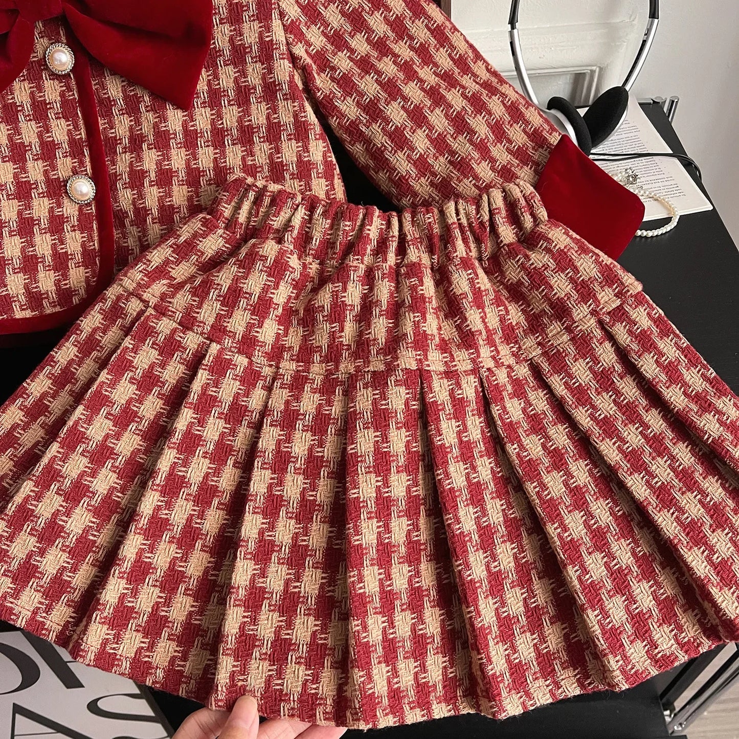 2025 Winter New Korean Edition Girls Red Grid Bow Set Baby Cotton Two Piece Set Toddler Girl Designable Gentle Clothes