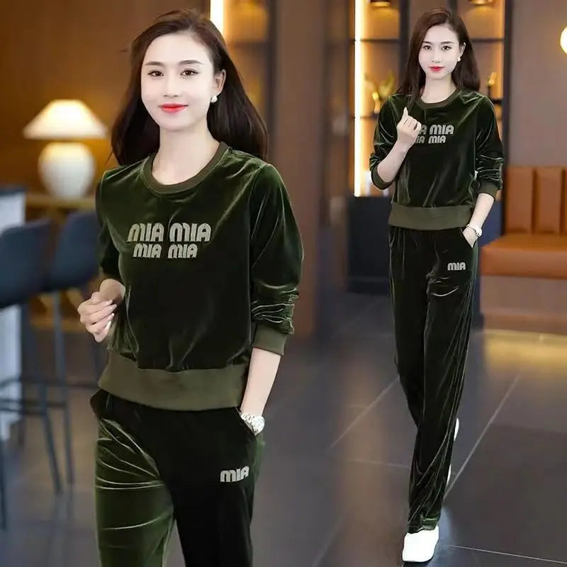 Women's Golden Velvet Sportswear Suit Autumn New Fashion And Casual Round Neck Embroidered Tops Pants 2 Two Piece Set For Women