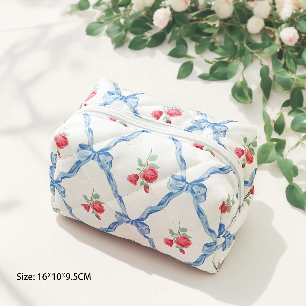 Cute Cosmetic Bag Travel Portable Skin Care Product Clutch Bag For Women Ins Sweet Care Bag Girl Heart Makeup Bag Personality