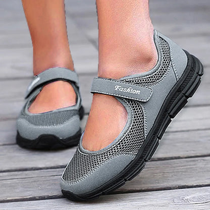 Casual Shoes 2025 New Fashion Women's Sneakers Soft Outdoor Sneakers Women Slip On Breathable Ladies Vulcanize Shoes Women Shoes